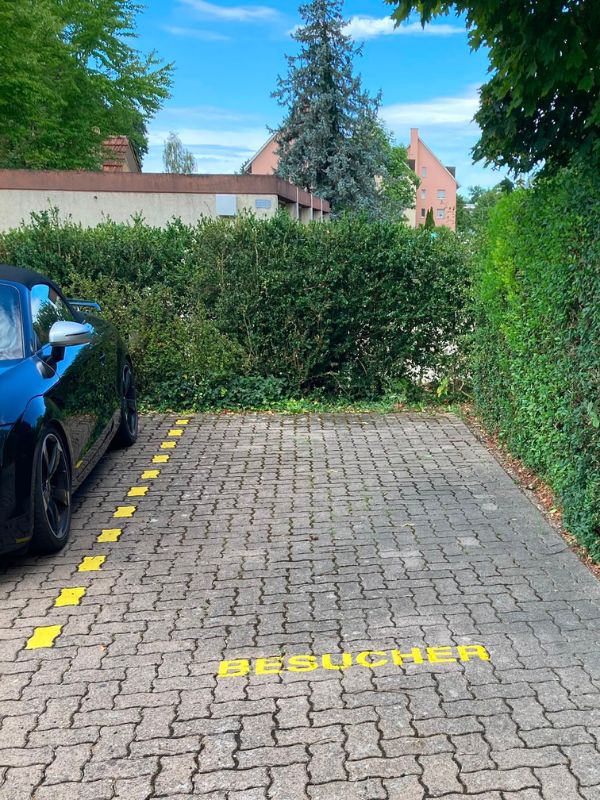 Yoga Mandira - Weststrasse 115 - 8408 Winterthur - Foto 04 - Besucherparkplatz hinter dem Haus